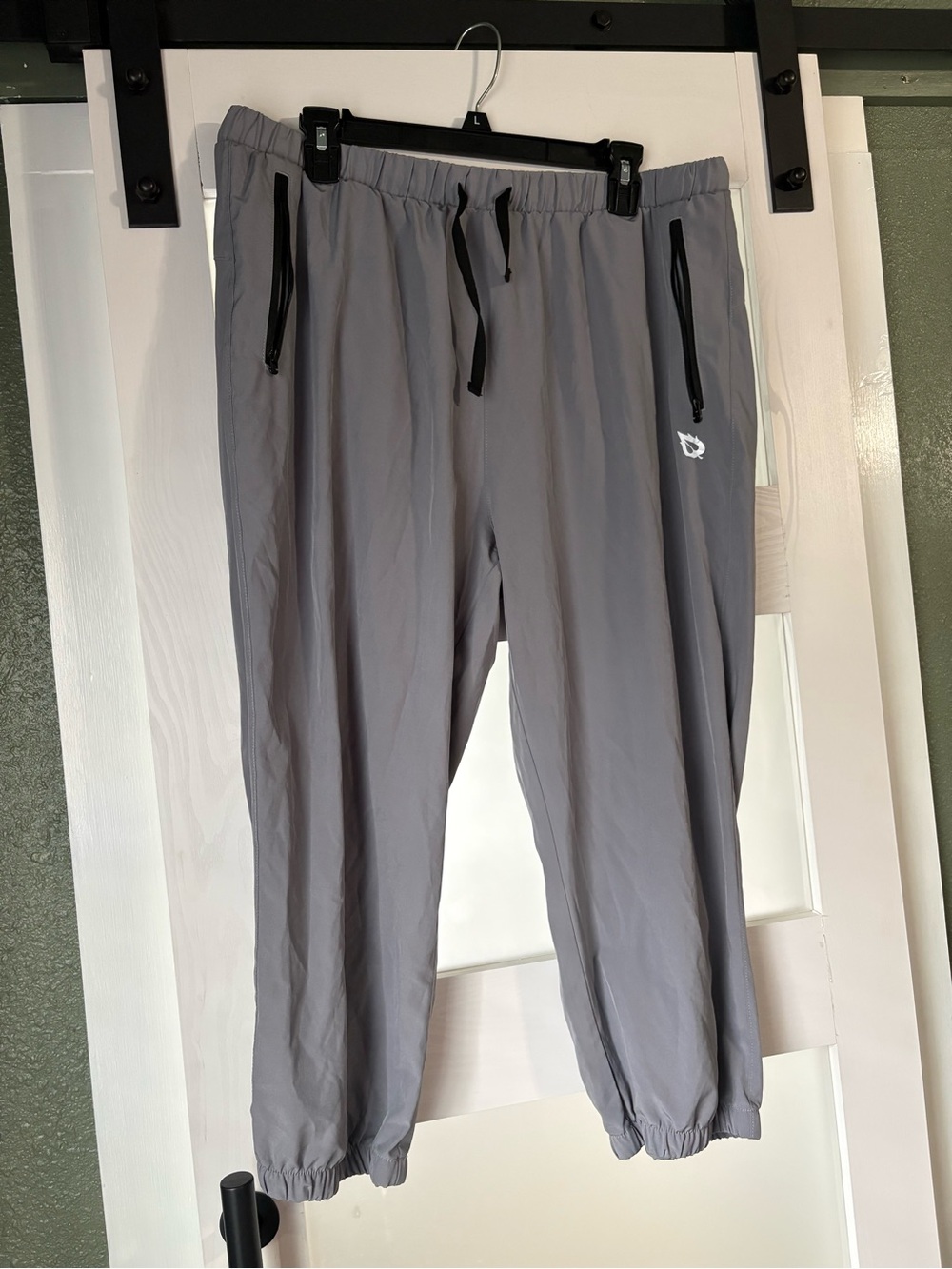 Baleaf Gray Women's Jogger Sweatpants with Zipper Pockets